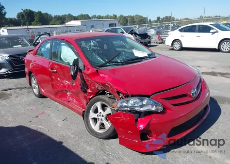 2013 Toyota Corolla S z USA, uszkodzony, nr VIN 5YFBU4EE8DP075551